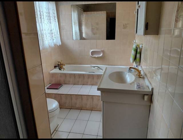 2HA SMALLHOLDING FOR SALE IN ROODEKOPJES AH